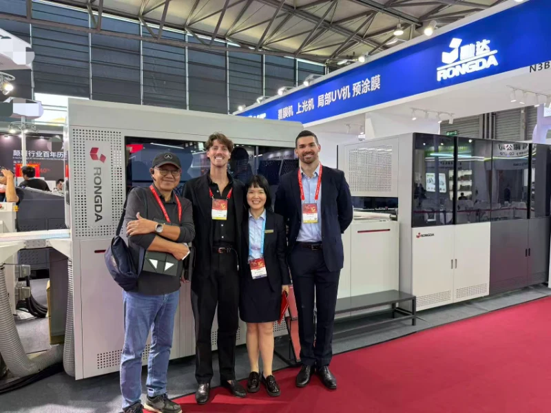 Pembungkusan Rongda di Semua dalam Cetakan China 2026: Demo Langsung Pembuat Sarung Automatik BFM1000